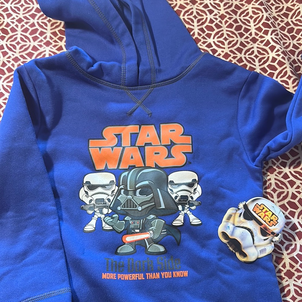 Brand new Star Wars hoodie; boys; size 5; new with tag